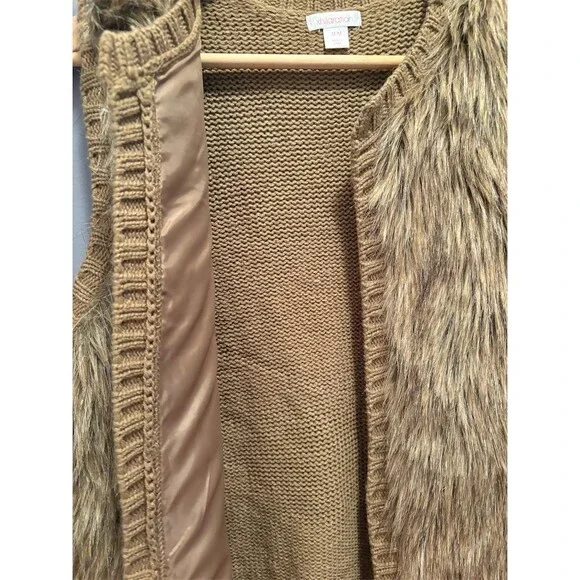 Xhilaration Sweater Vest Womens Size M Brown Faux Fur Open Front Knit - Picture 4 of 8